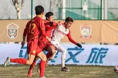 关于从塞维利亚刷新队史纪录备战中超到窗口期瓦伦西亚调整名单以备国王杯，意大利杯转会期走向成谜的信息