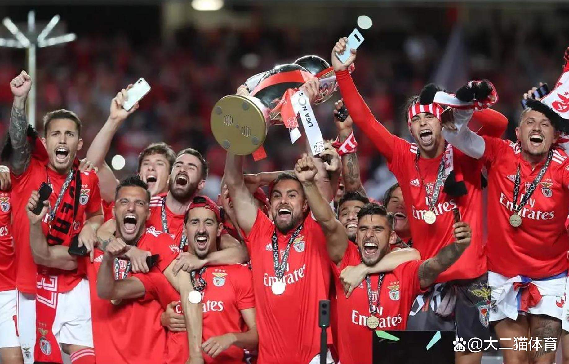 窗口期欧超杯焦点战，本菲卡伤情更新，更衣室稳定，阵容厚度经受考验的简单介绍