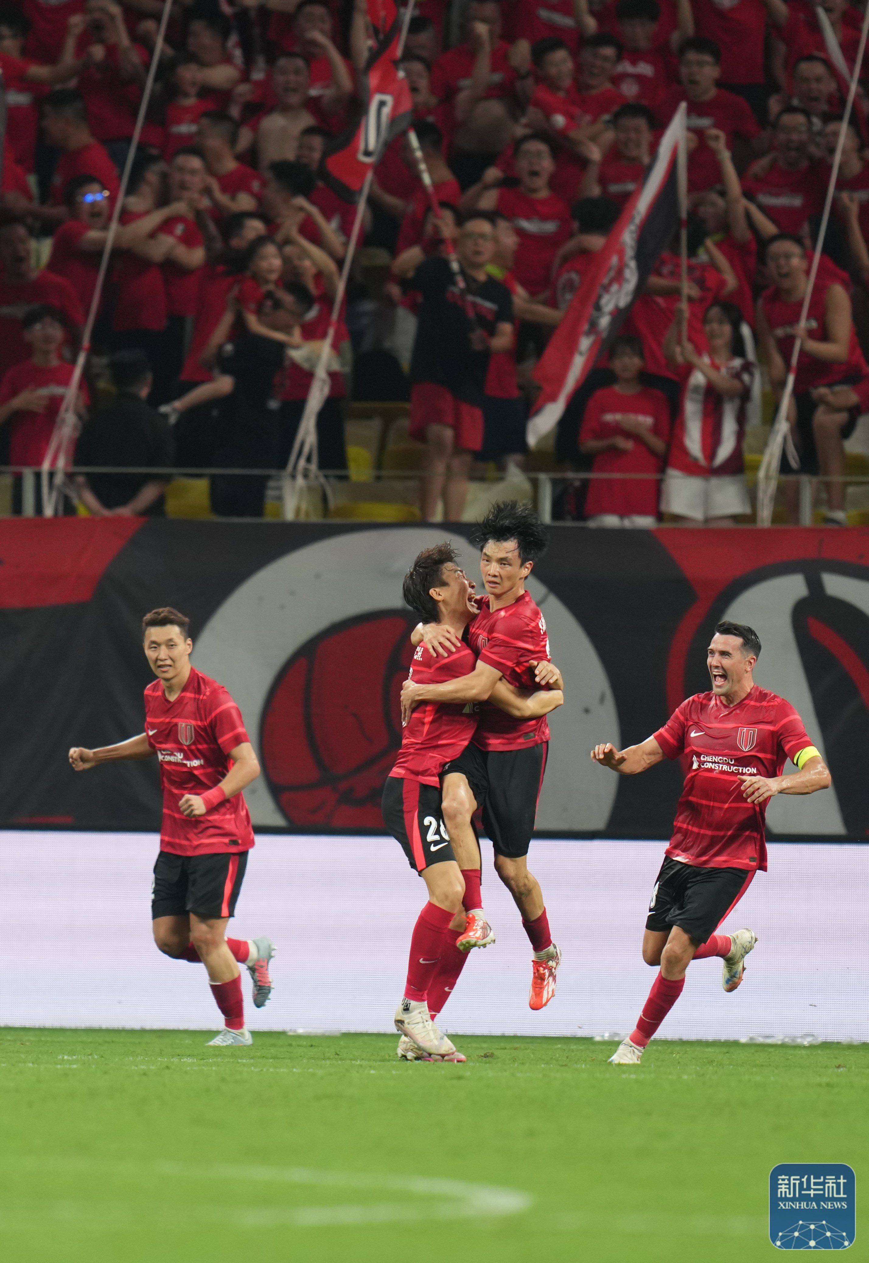 成都蓉城训练开放日；赛后造点机会引欢呼；国王杯在即；医务组通报恢复(进阶2综合训练pdf)